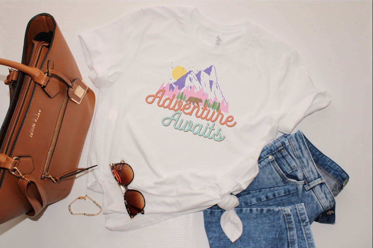 Adventure Awaits Shirt, Summer Vibes Tshirt, Summer Camp Shirt Vintage, T Shirt Men Vintage, T Shirts for Women Vintage, Hiking Trip, Retro