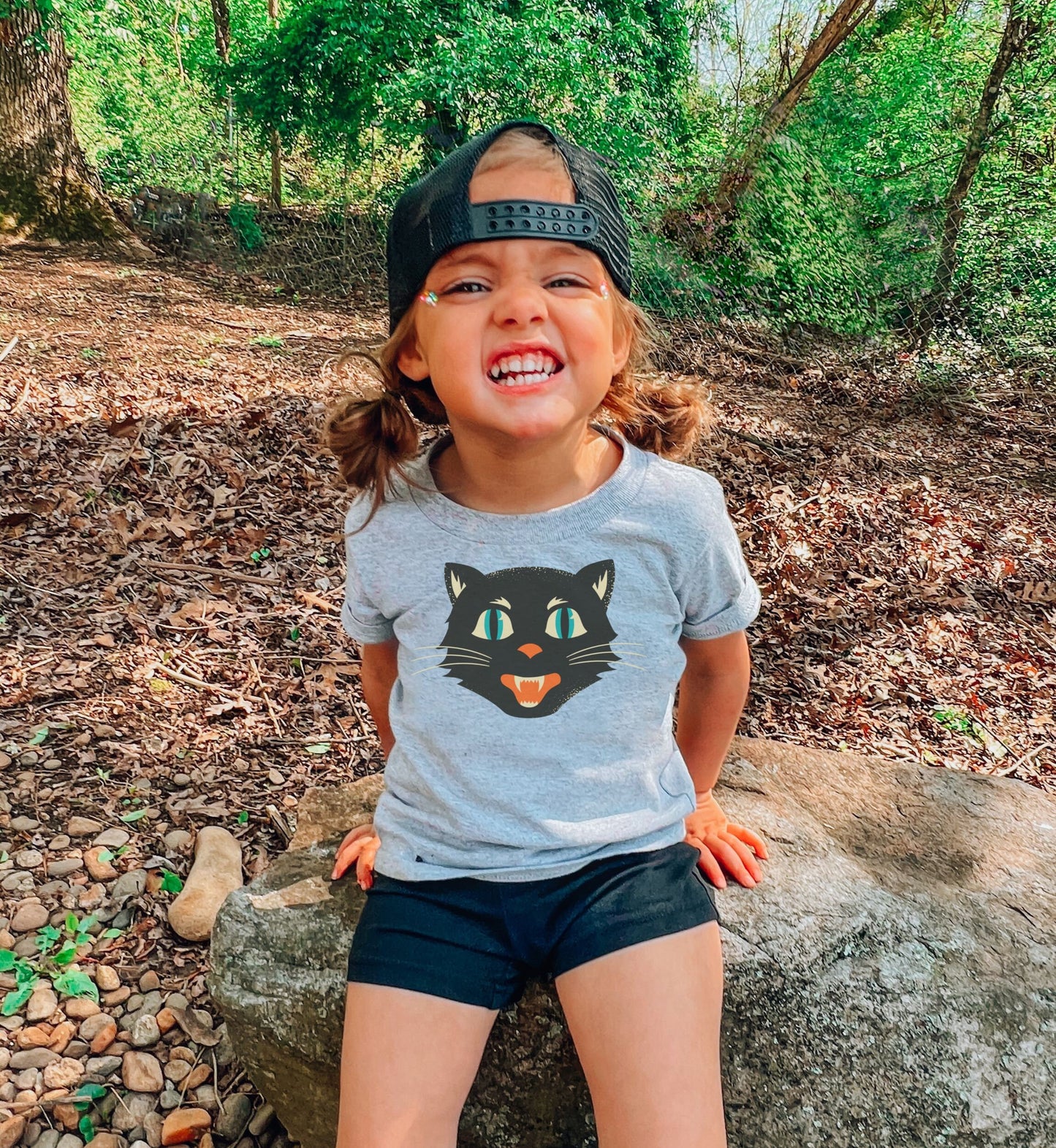 Vintage Black Cat Kids Heavy Cotton Tee, Retro Halloween T-Shirts for kids, Halloween Black Cat Shirt
